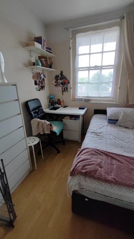 Room Parkhurst Court in Greater London