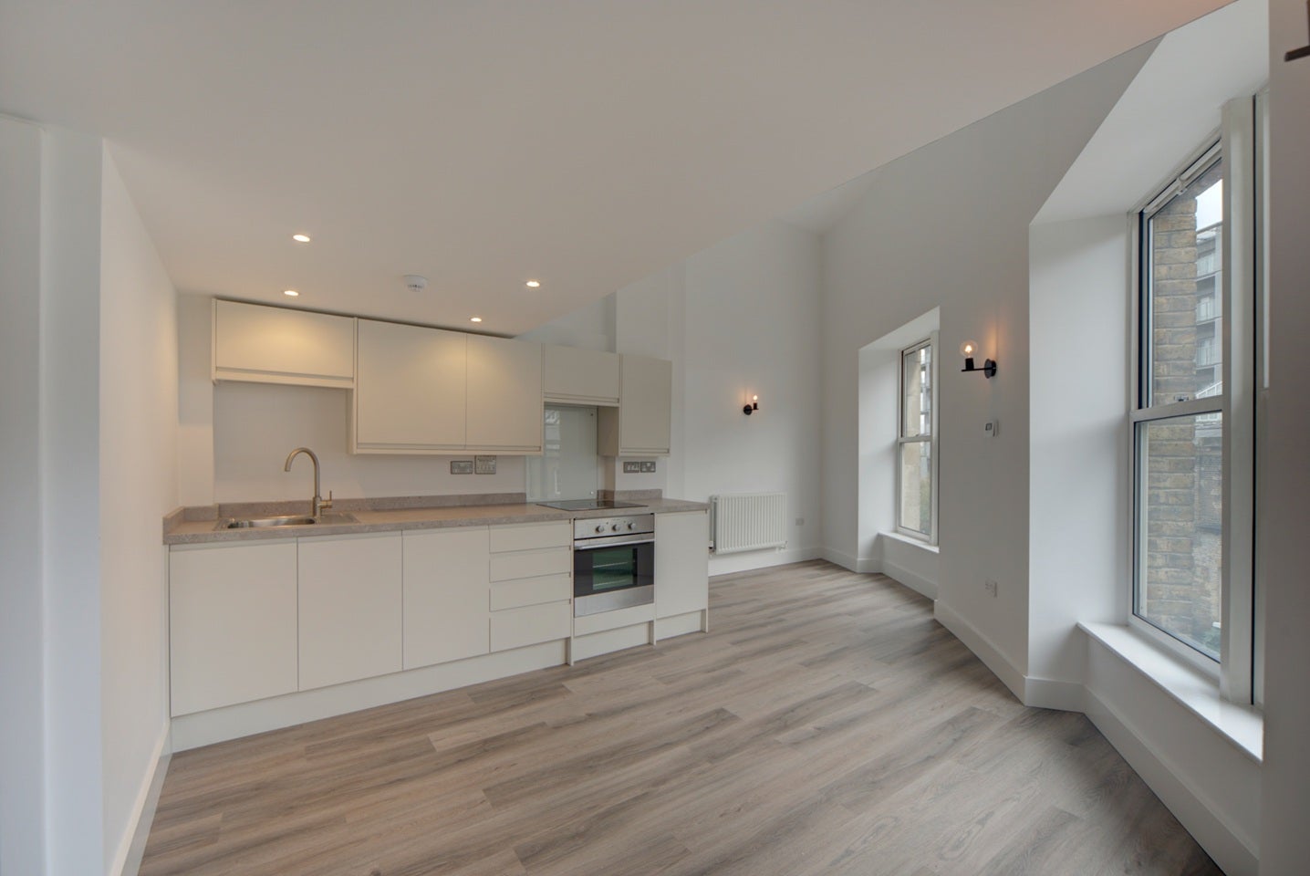 Flat Duke of Wellington Avenue in Greater London