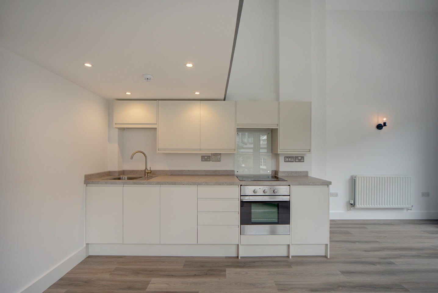 Flat Duke of Wellington Avenue in Greater London