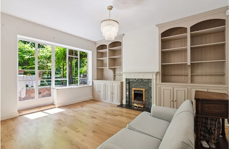 Flat Bolingbroke Grove in Greater London