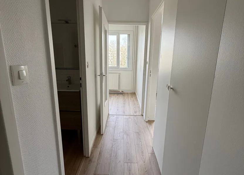Flat Allée Athéna in Villeurbanne