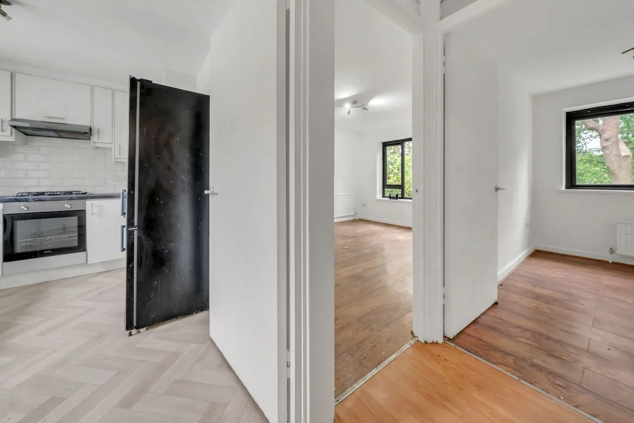 Flat Brondesbury Park in Greater London