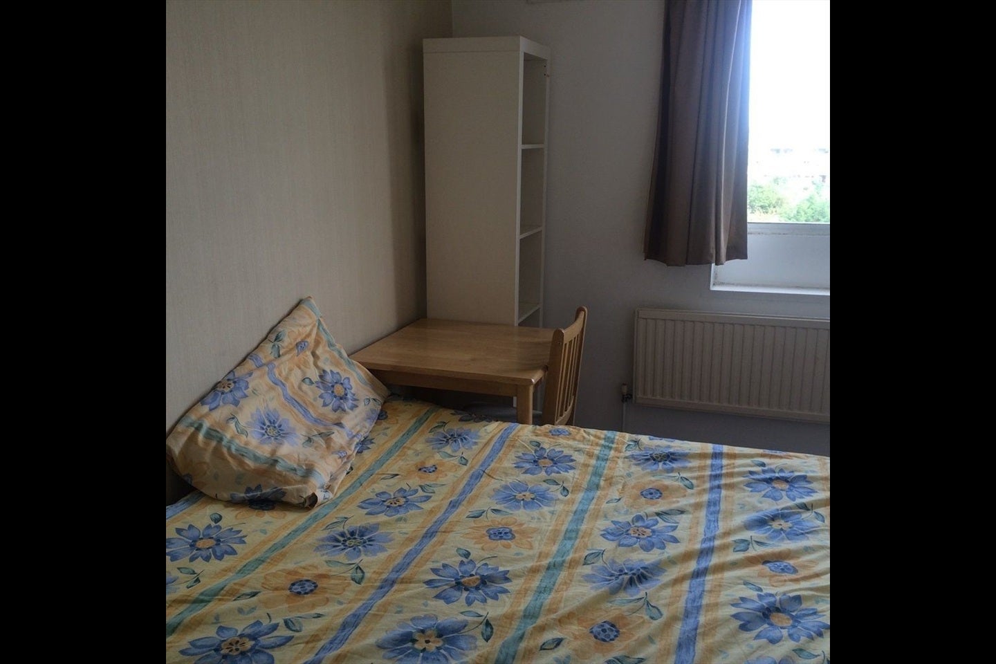 Flat Jubilee Street in Greater London