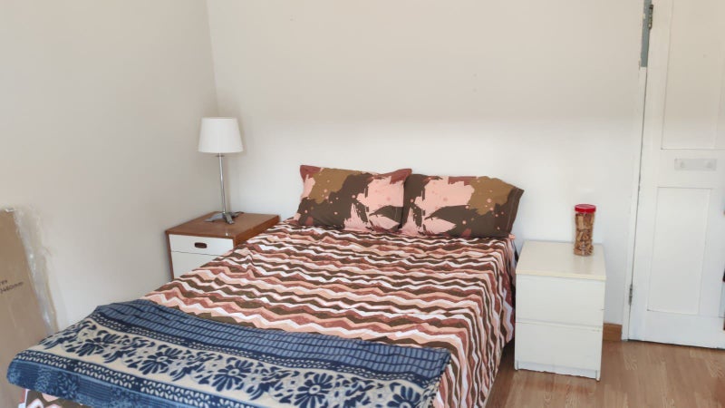 Room Doveton Street in Greater London
