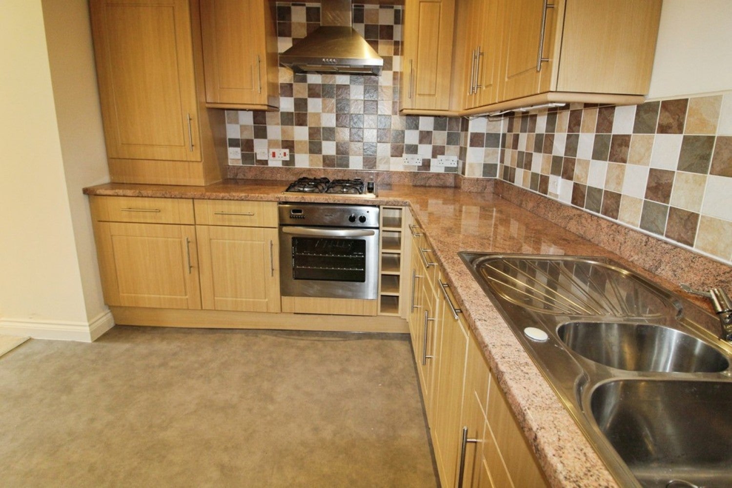 Flat Brewers Court in Exeter