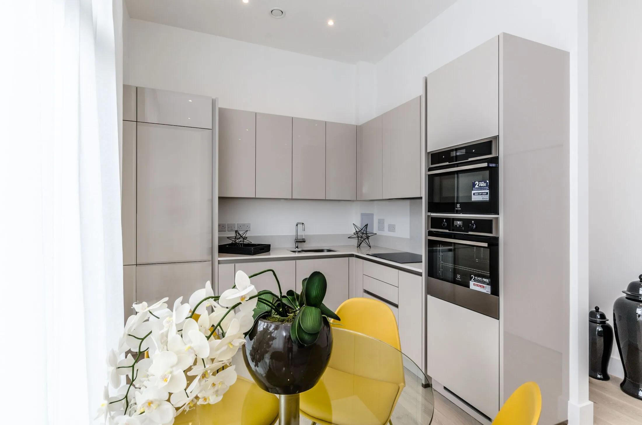 Flat St. Pancras Way in Greater London