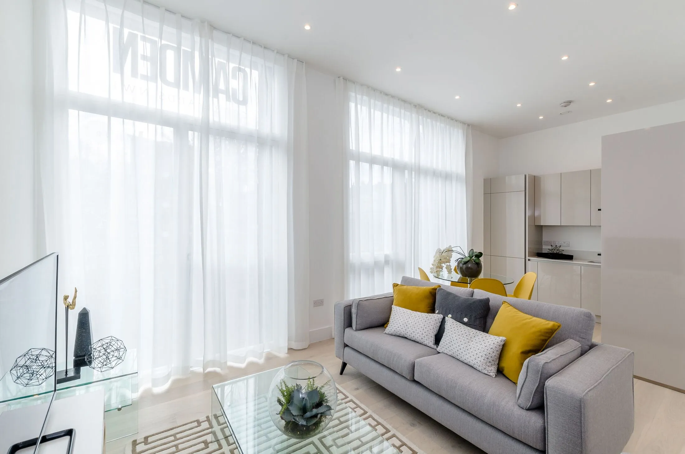 Flat St. Pancras Way in Greater London