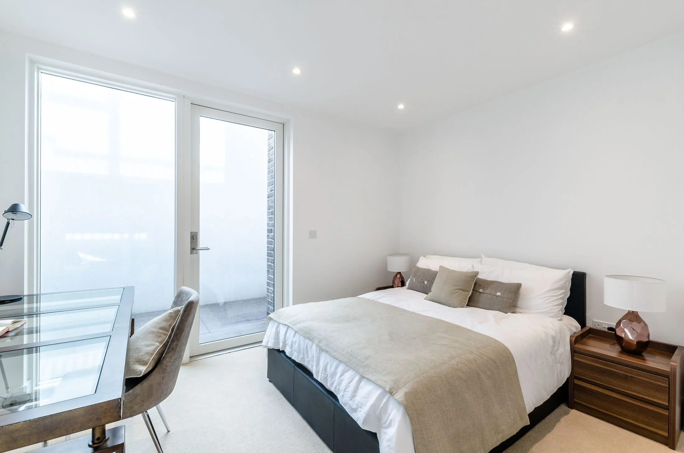 Flat St. Pancras Way in Greater London