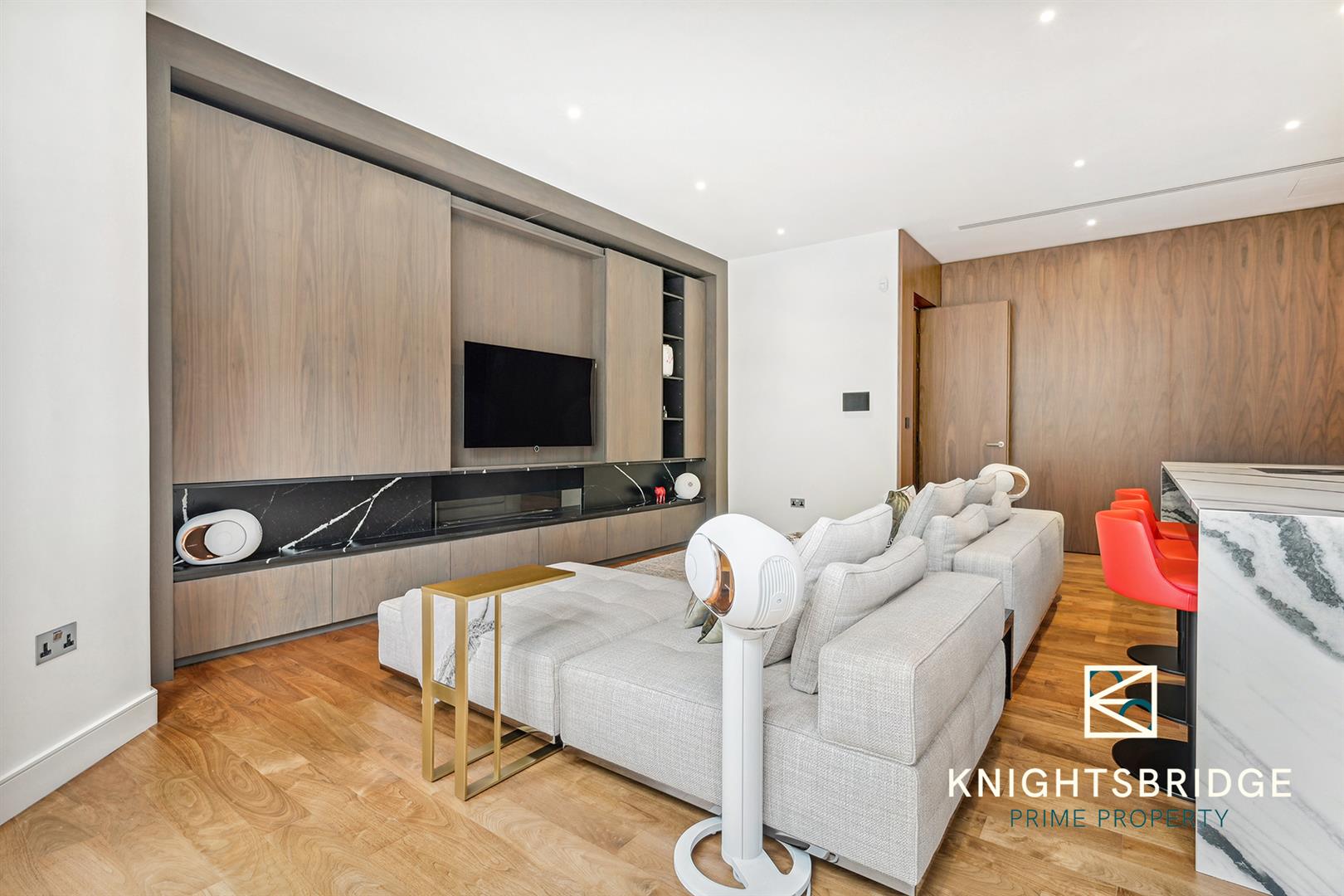 Flat Ennismore Gardens in City of Westminster