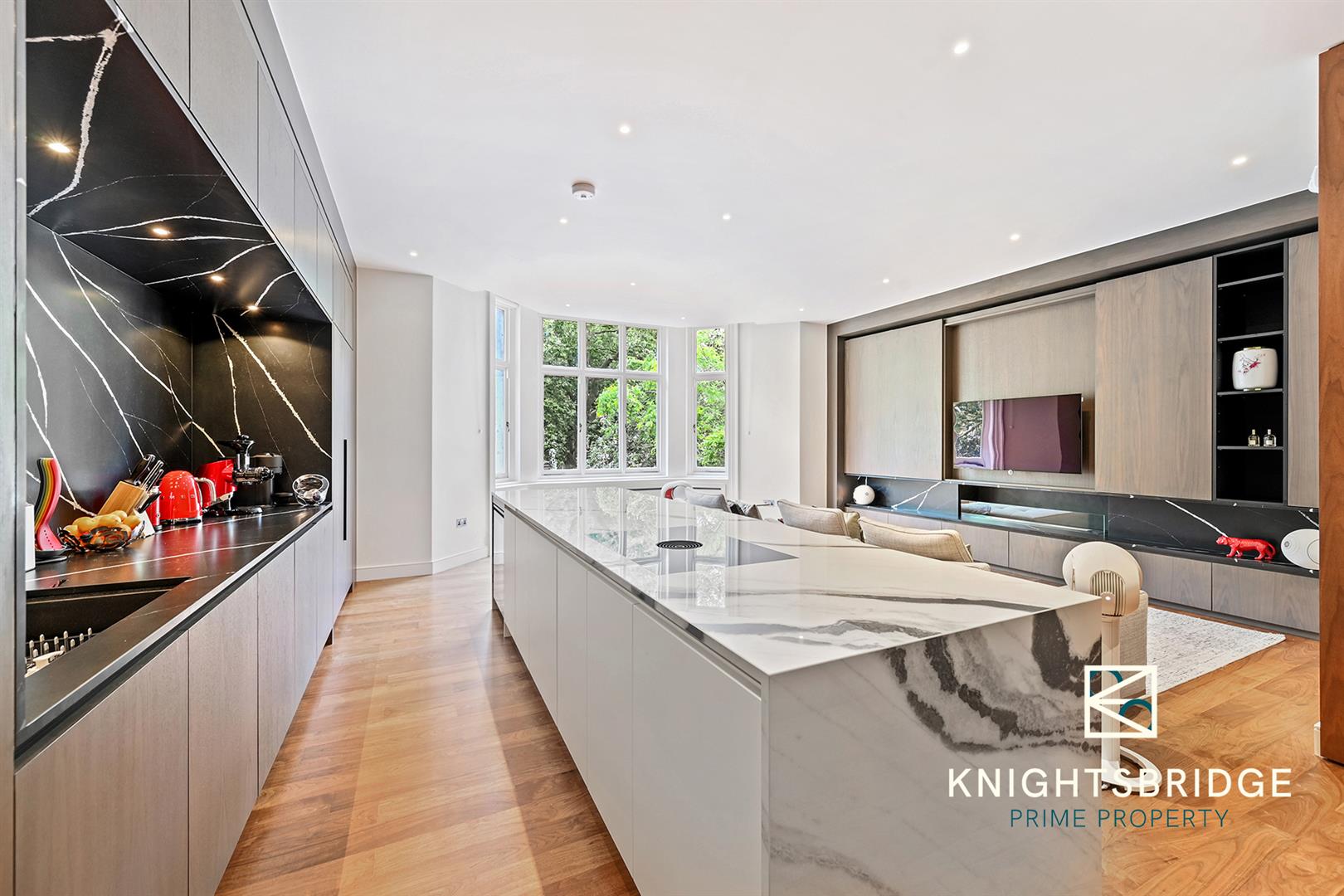Flat Ennismore Gardens in City of Westminster
