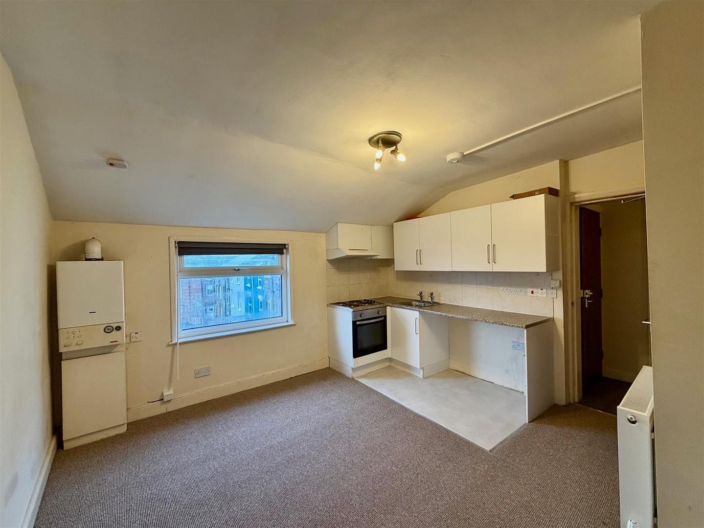 Flat Blenheim Street in Scarborough