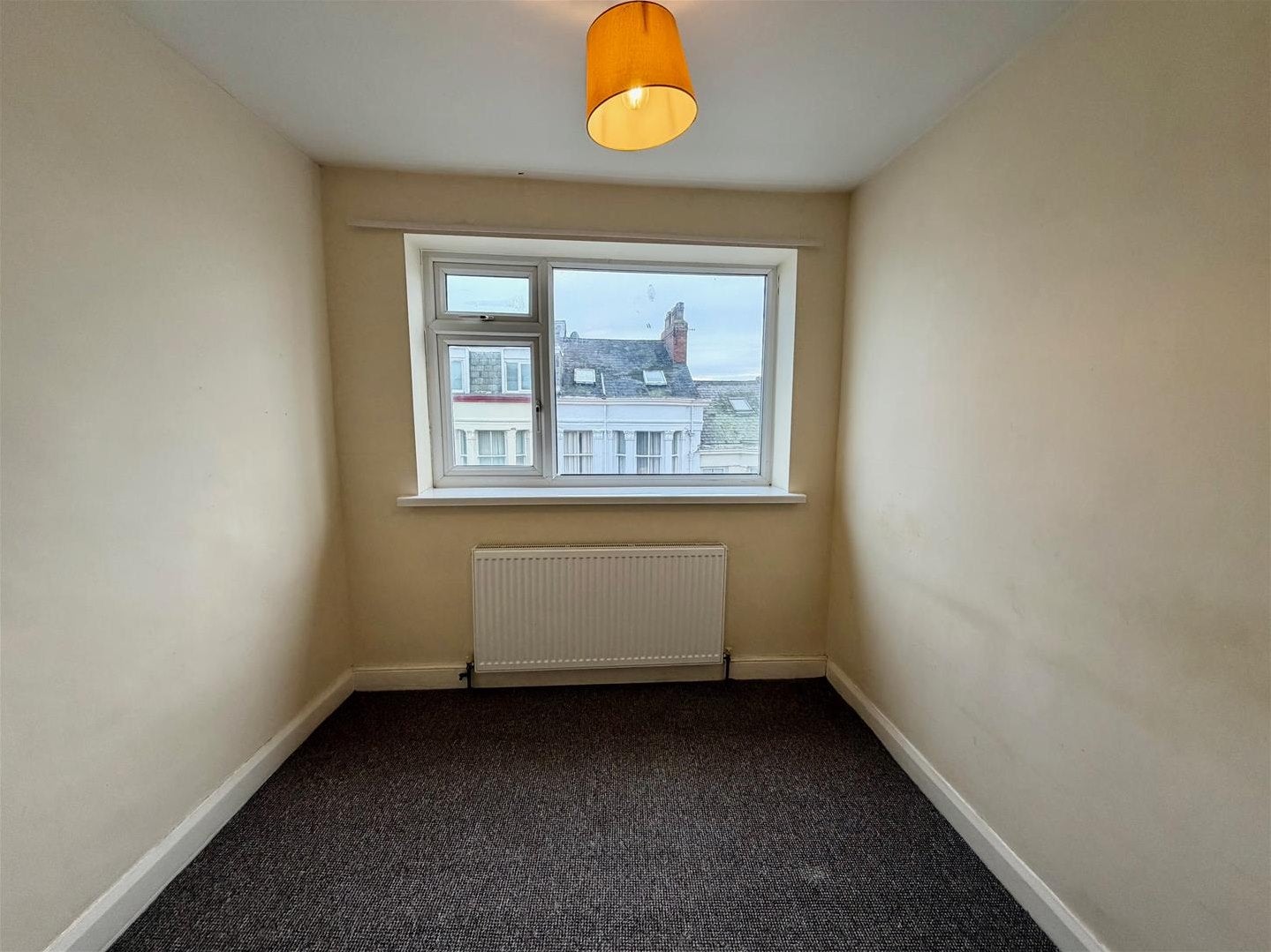 Flat Blenheim Street in Scarborough