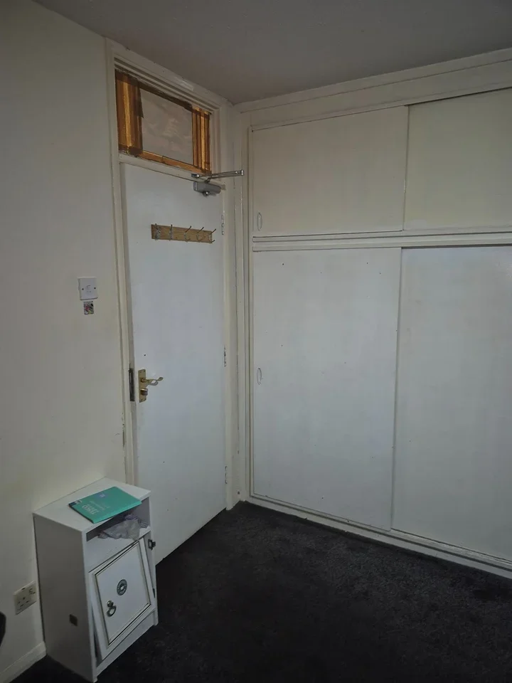 Room North Town Road in Maidenhead