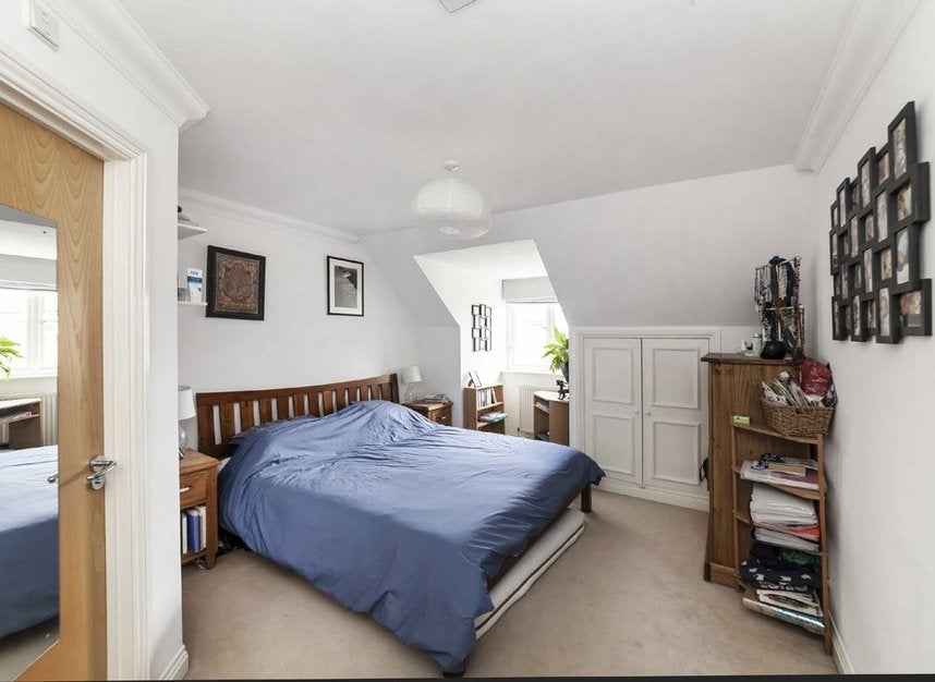 House Tersha Street in Greater London