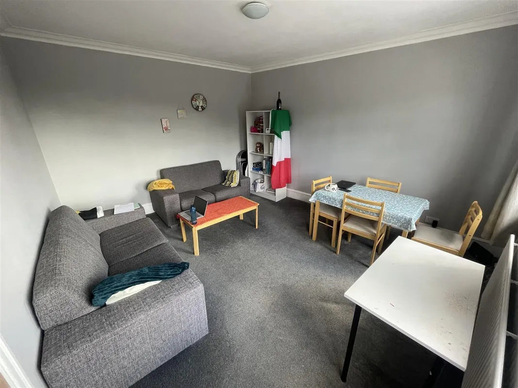 Flat Park Parade in Greater London