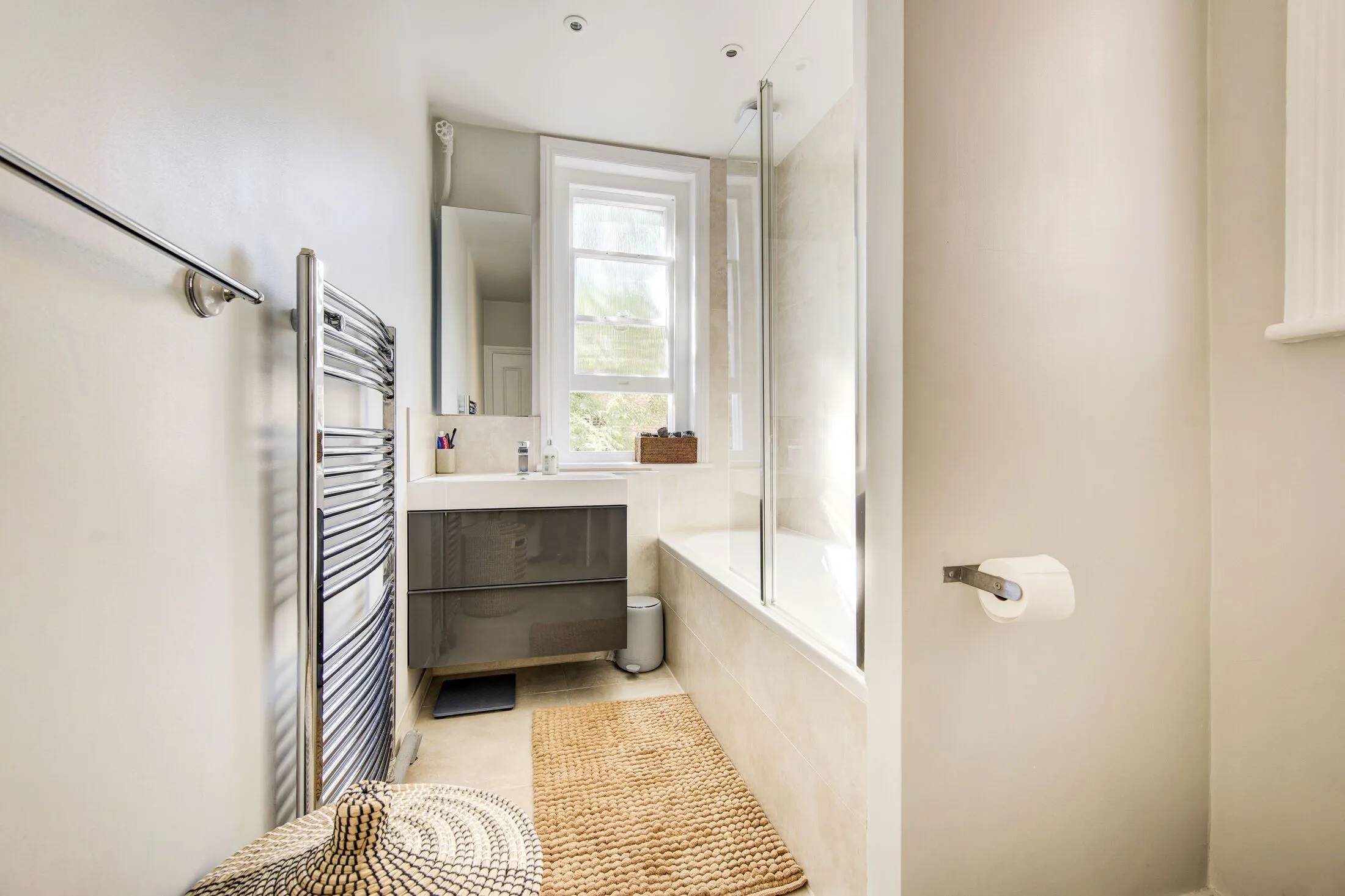 Flat Fairholme Road in Greater London