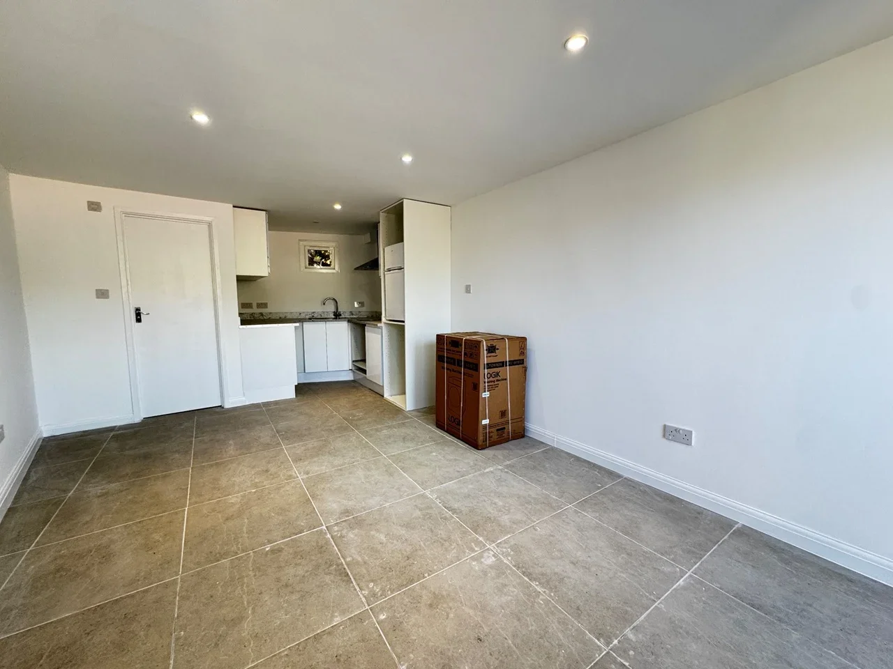 Flat Jonson Close in Greater London