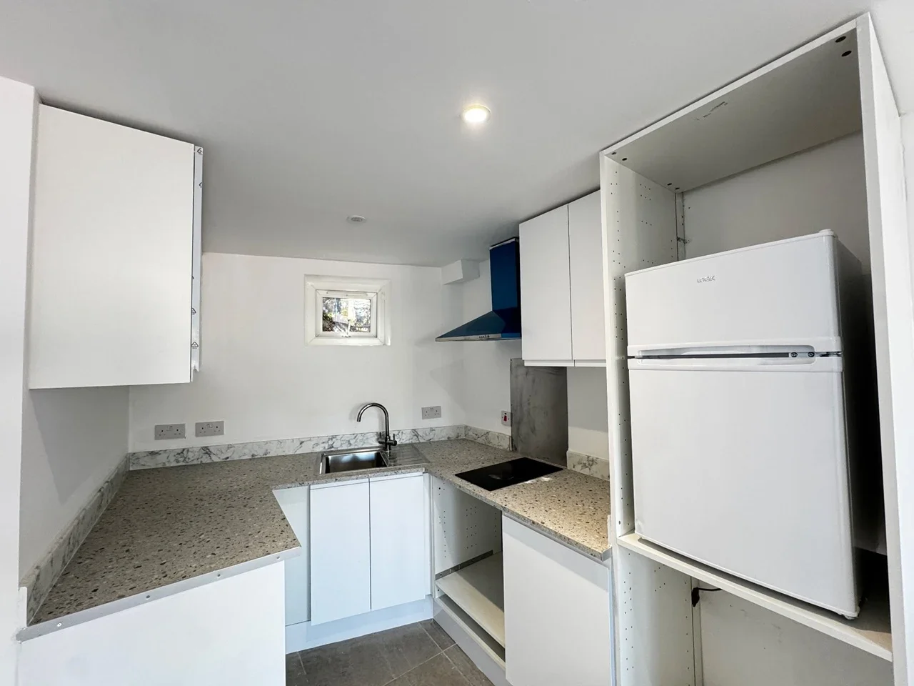 Flat Jonson Close in Greater London