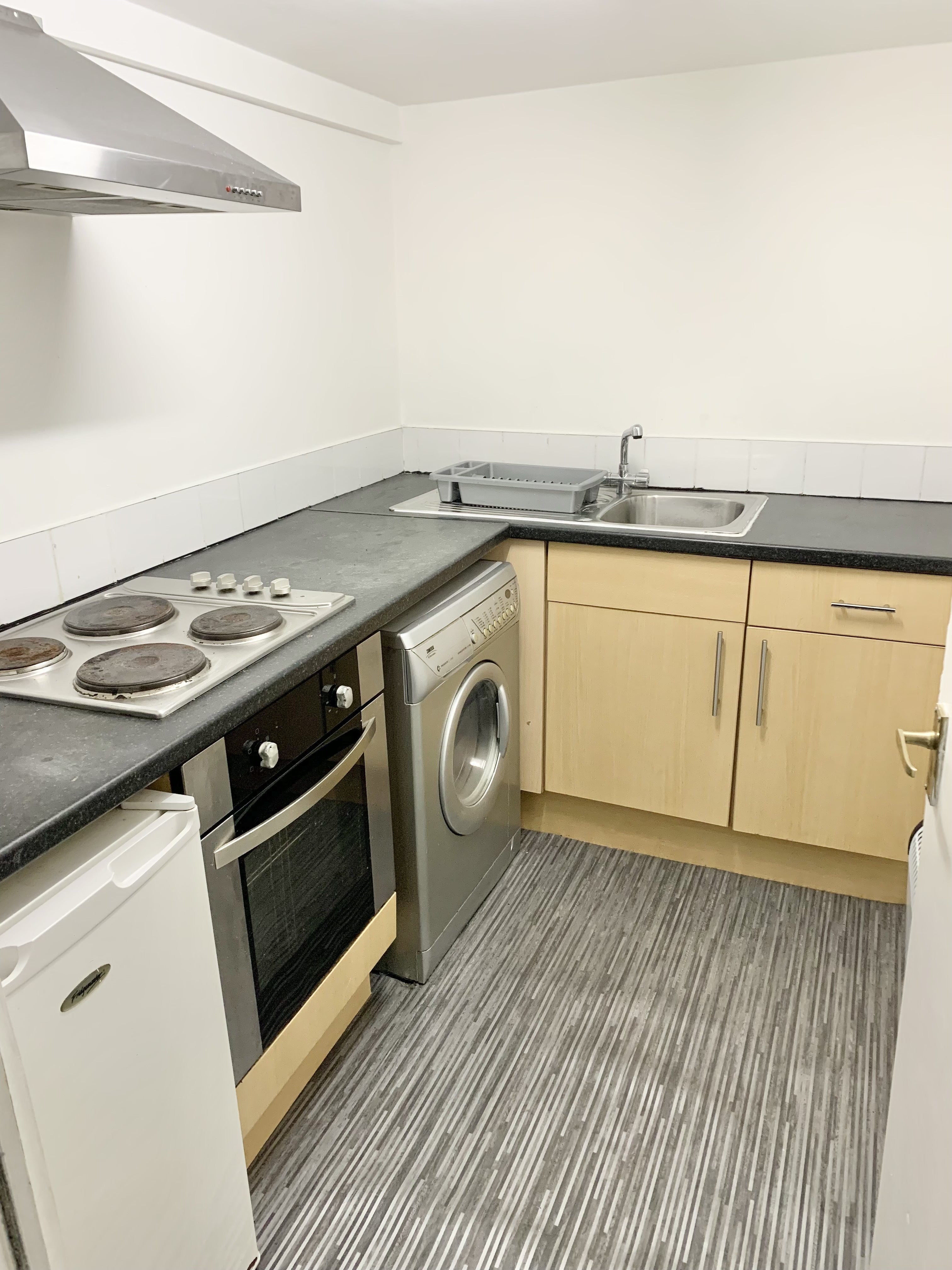 Flat Wellington Place in Calderdale