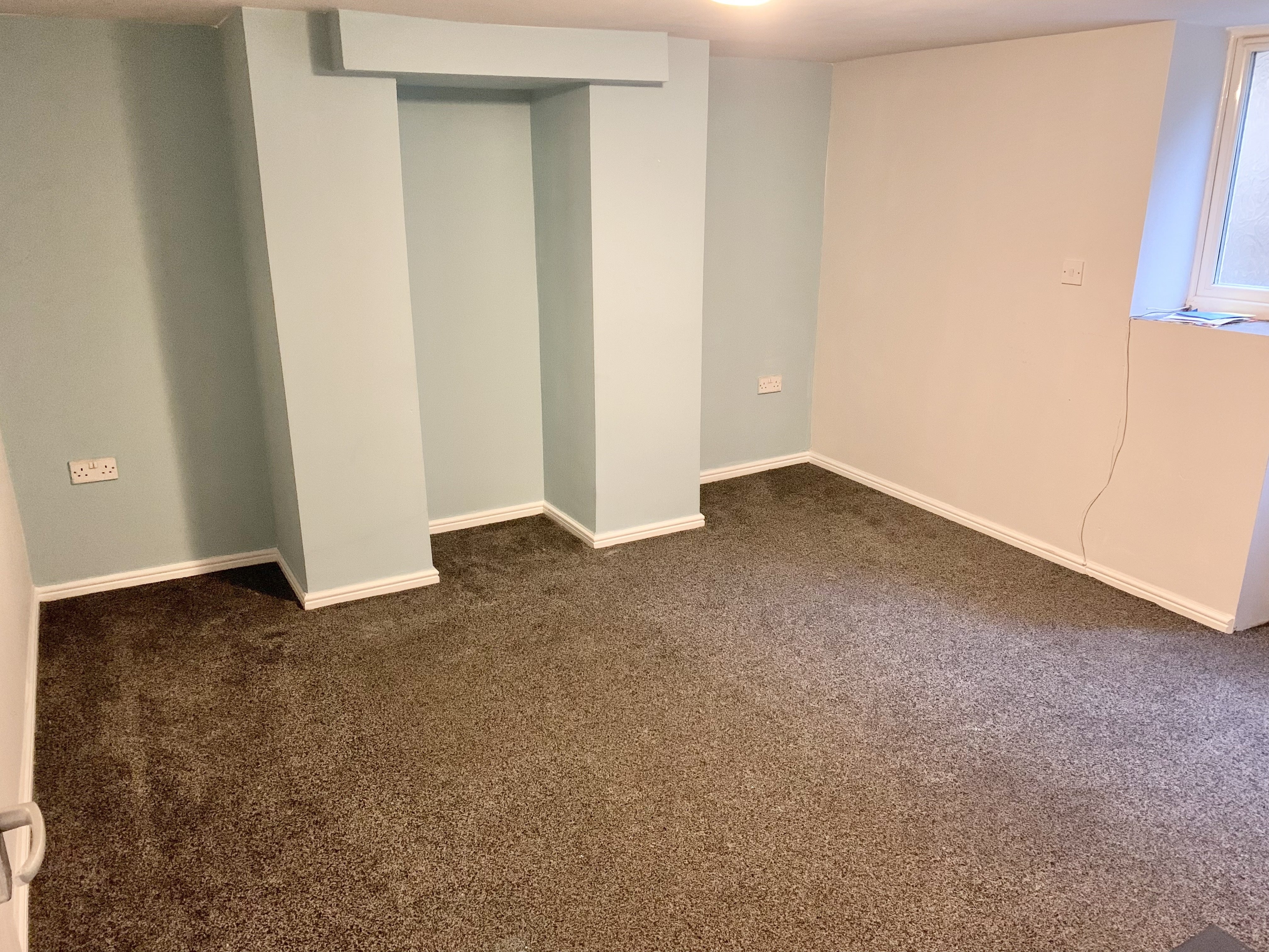 Flat Wellington Place in Calderdale