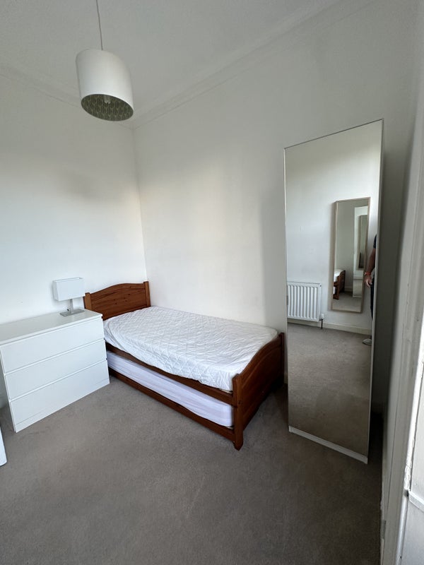 Flat Dalry Road in City of Edinburgh