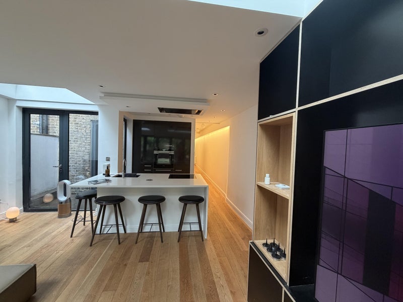 Room Finborough Road in Greater London