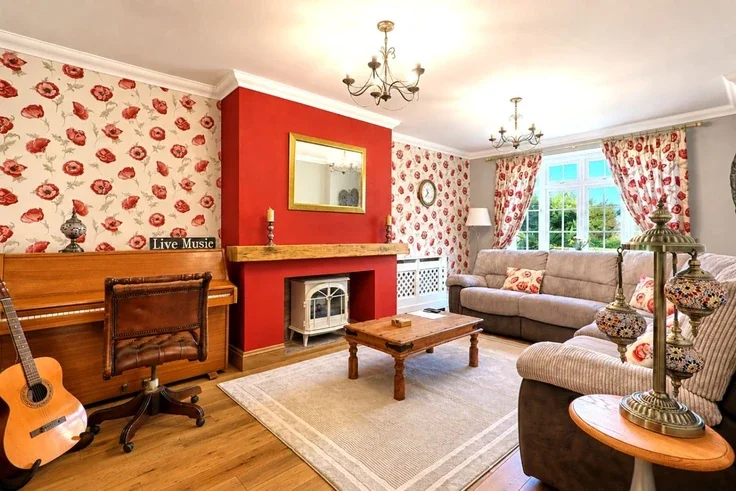 House Hay Green Lane in Brentwood