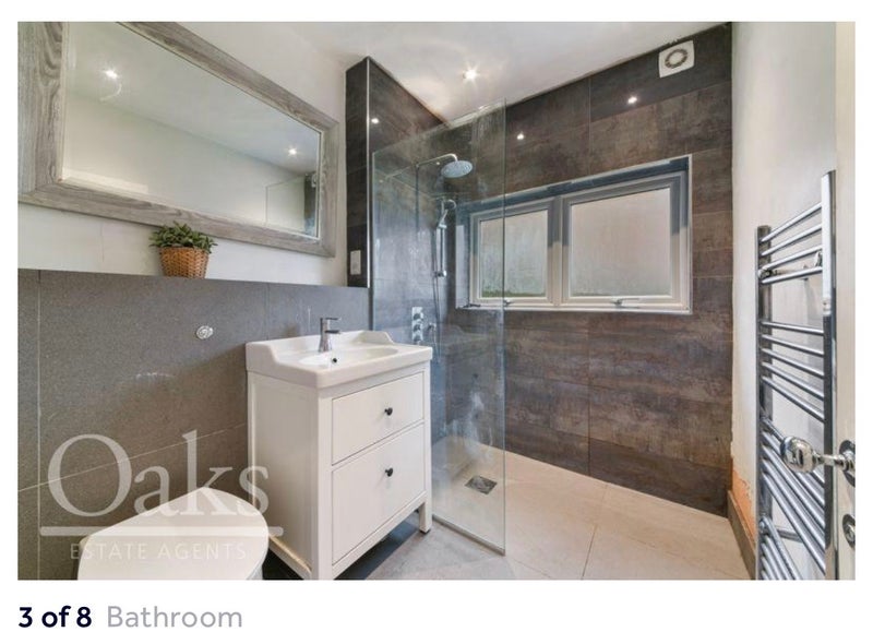 Room Lower Addiscombe Road in Greater London