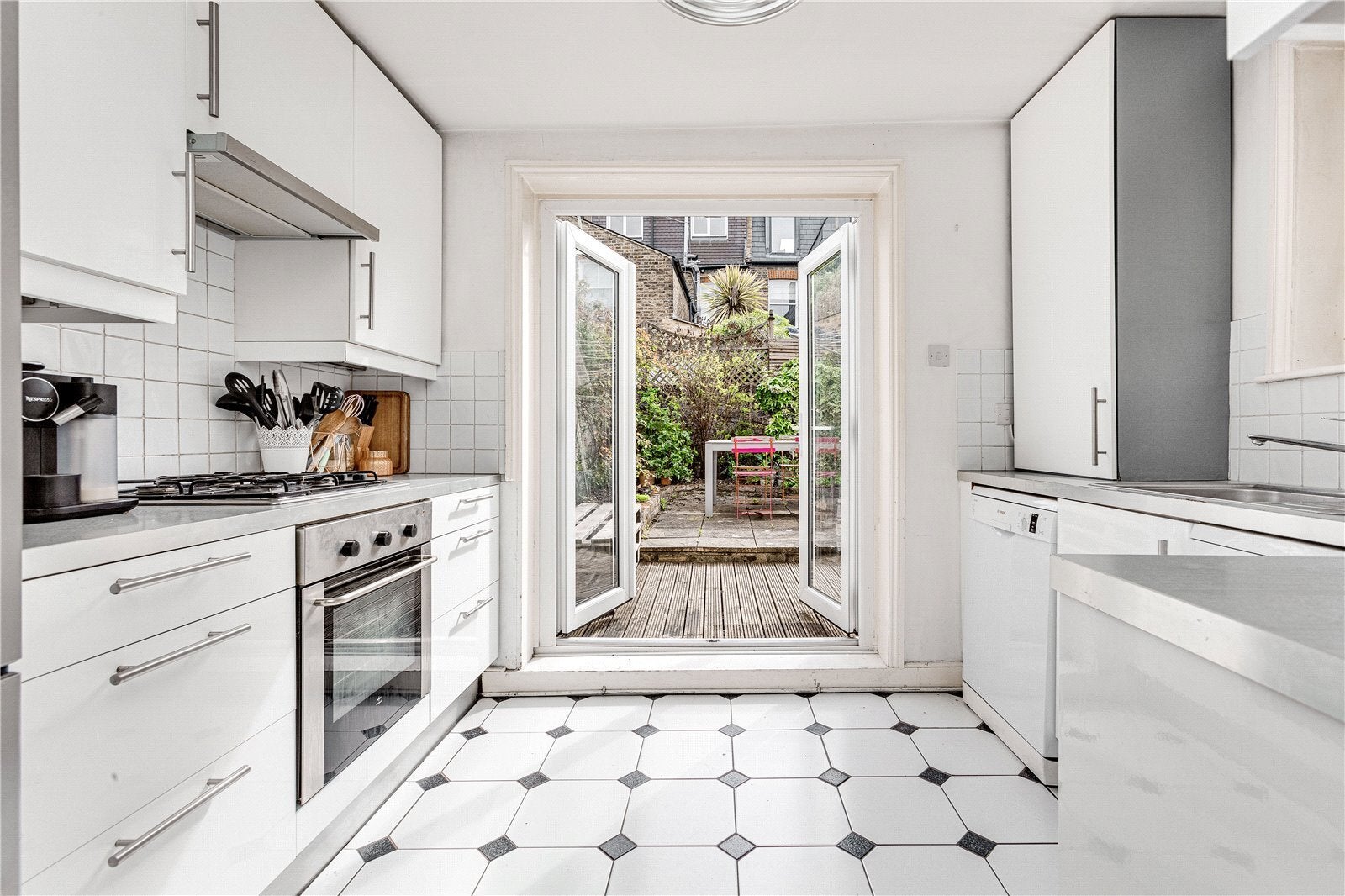 Flat Lavender Sweep in Greater London
