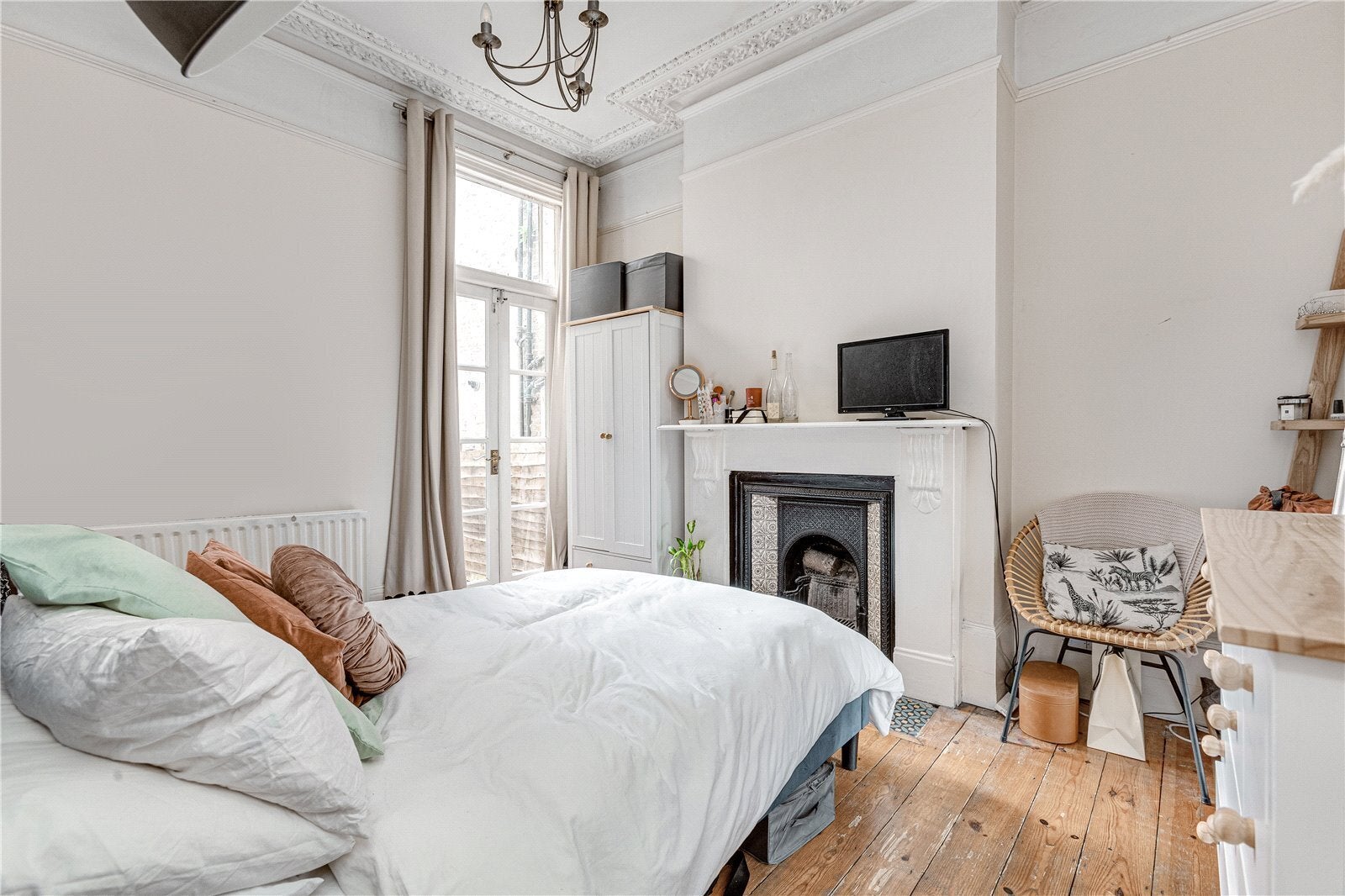 Flat Lavender Sweep in Greater London
