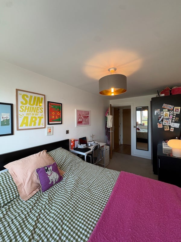 Room Rainhill Way in Greater London
