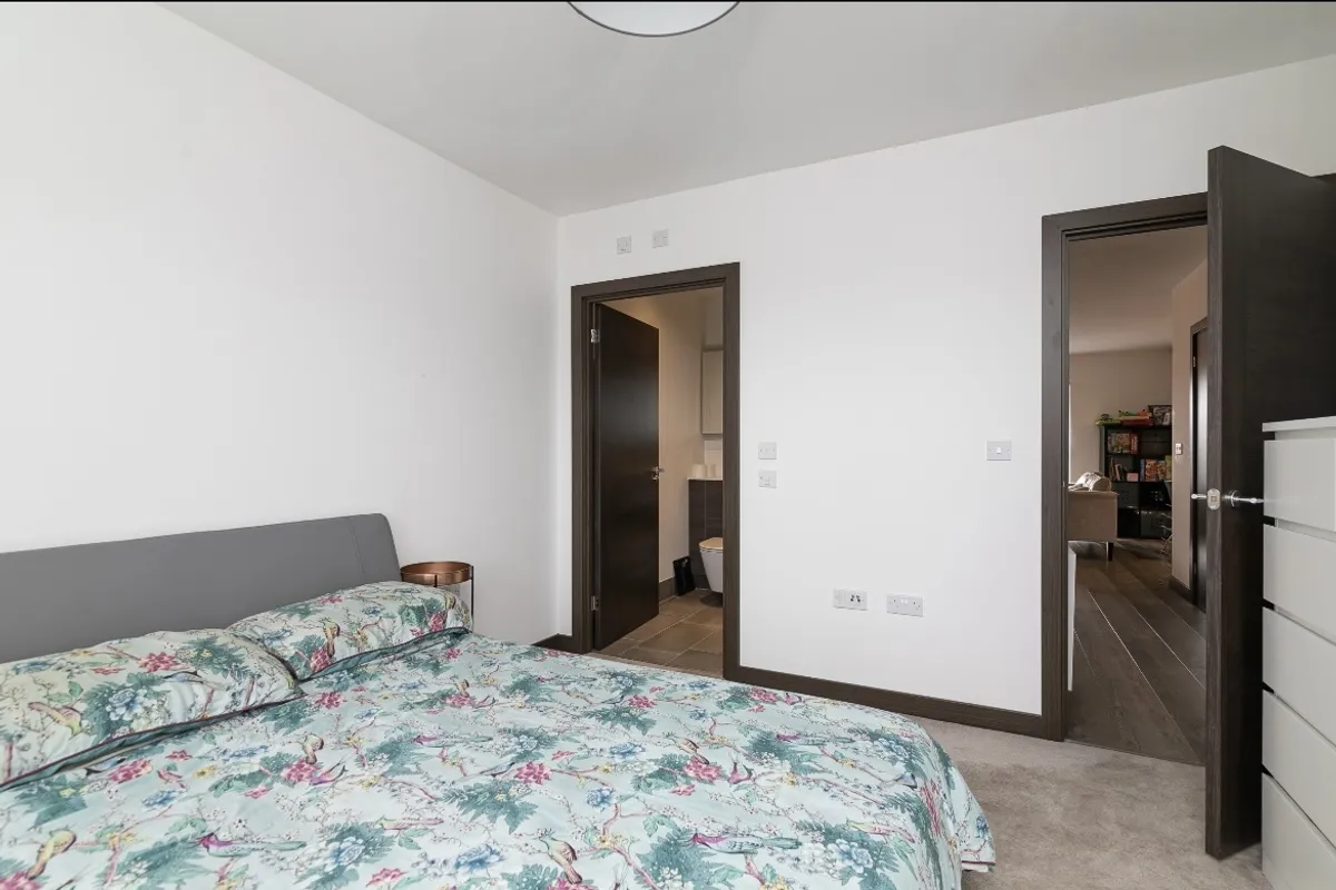 Flat Sydney Road in Watford