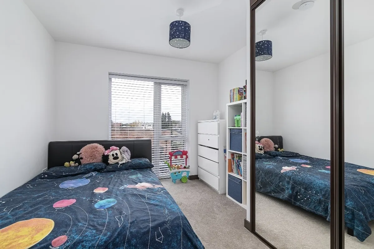 Flat Sydney Road in Watford