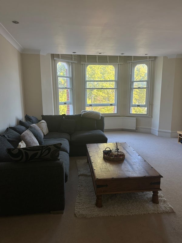 Room Upper Richmond Road in Greater London