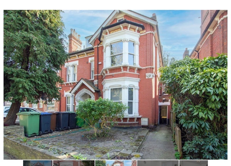 Room Bromley Road in Greater London