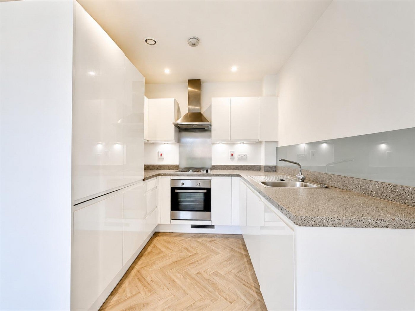 Flat New Heston Road in Greater London