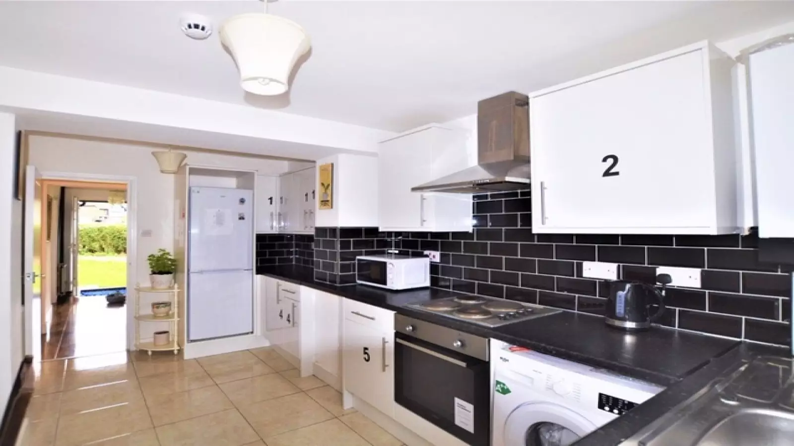 Flat Kingsground in Greater London