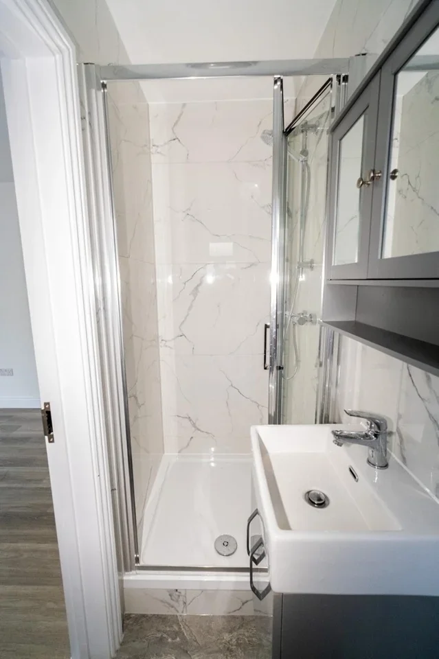 Flat Stag Lane in Greater London