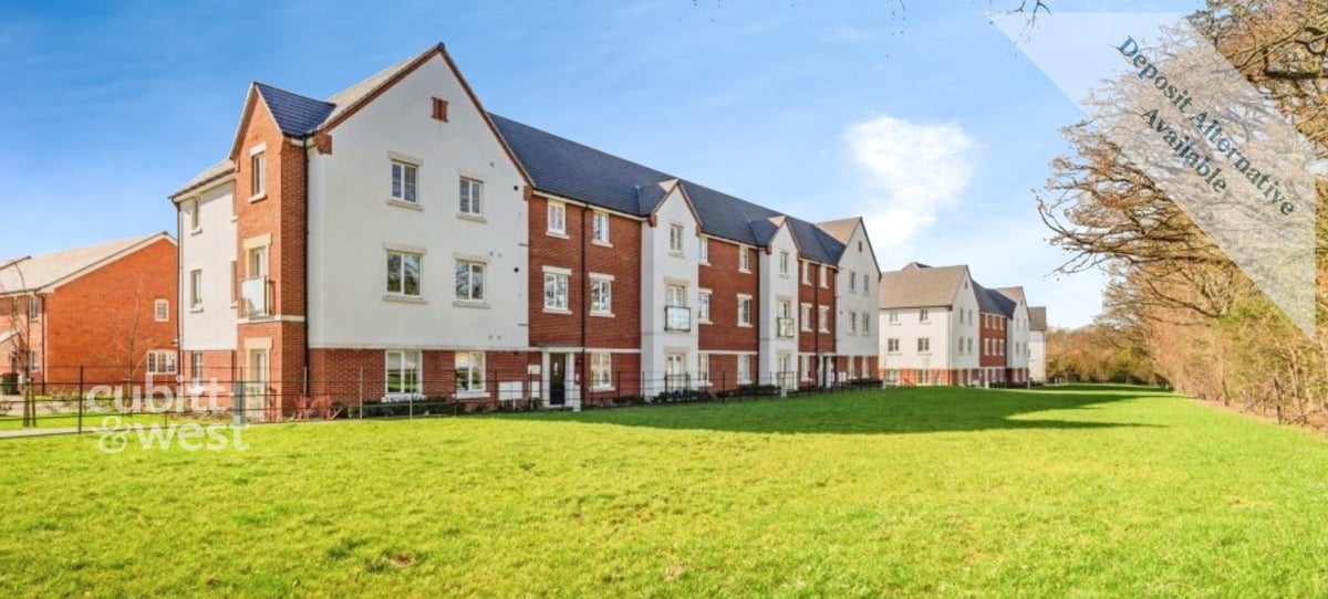 Flat Gales Place in Crawley