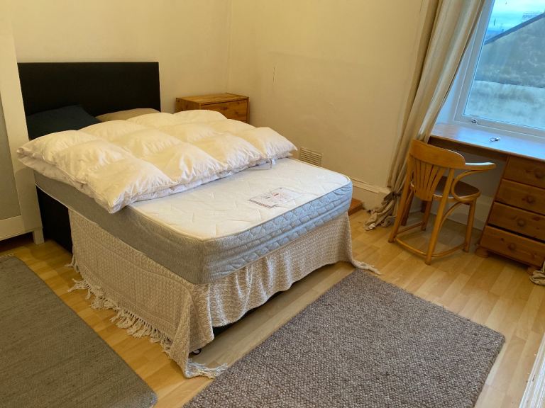 Room Buccleuch Street in Glasgow