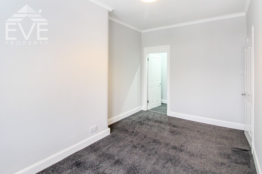 Flat Inchinnan Road in Renfrew