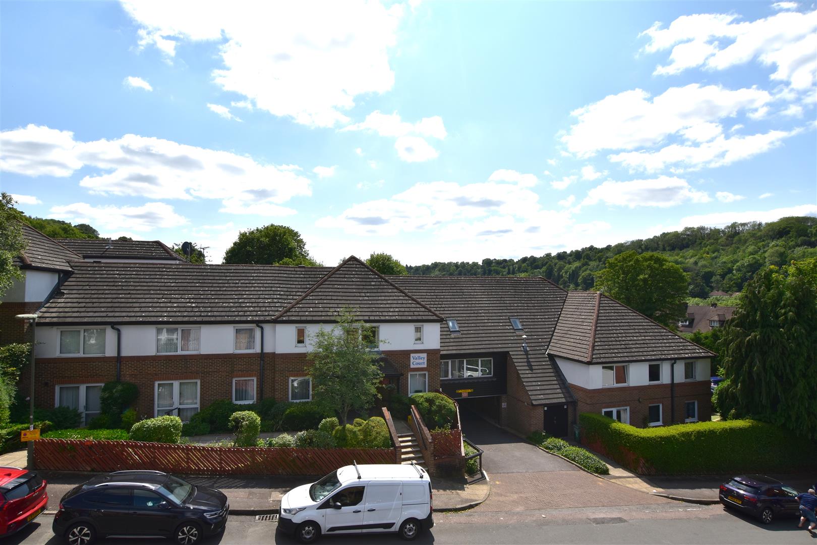Flat Beechwood Gardens in Caterham