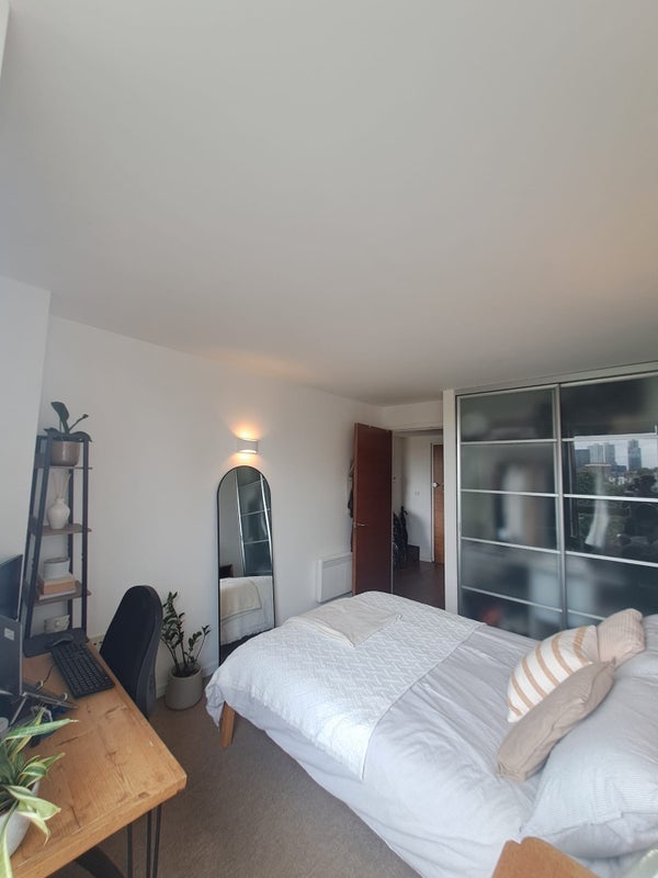 Room Poole Street in Greater London