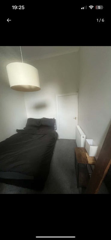 Room Largo Place in City of Edinburgh
