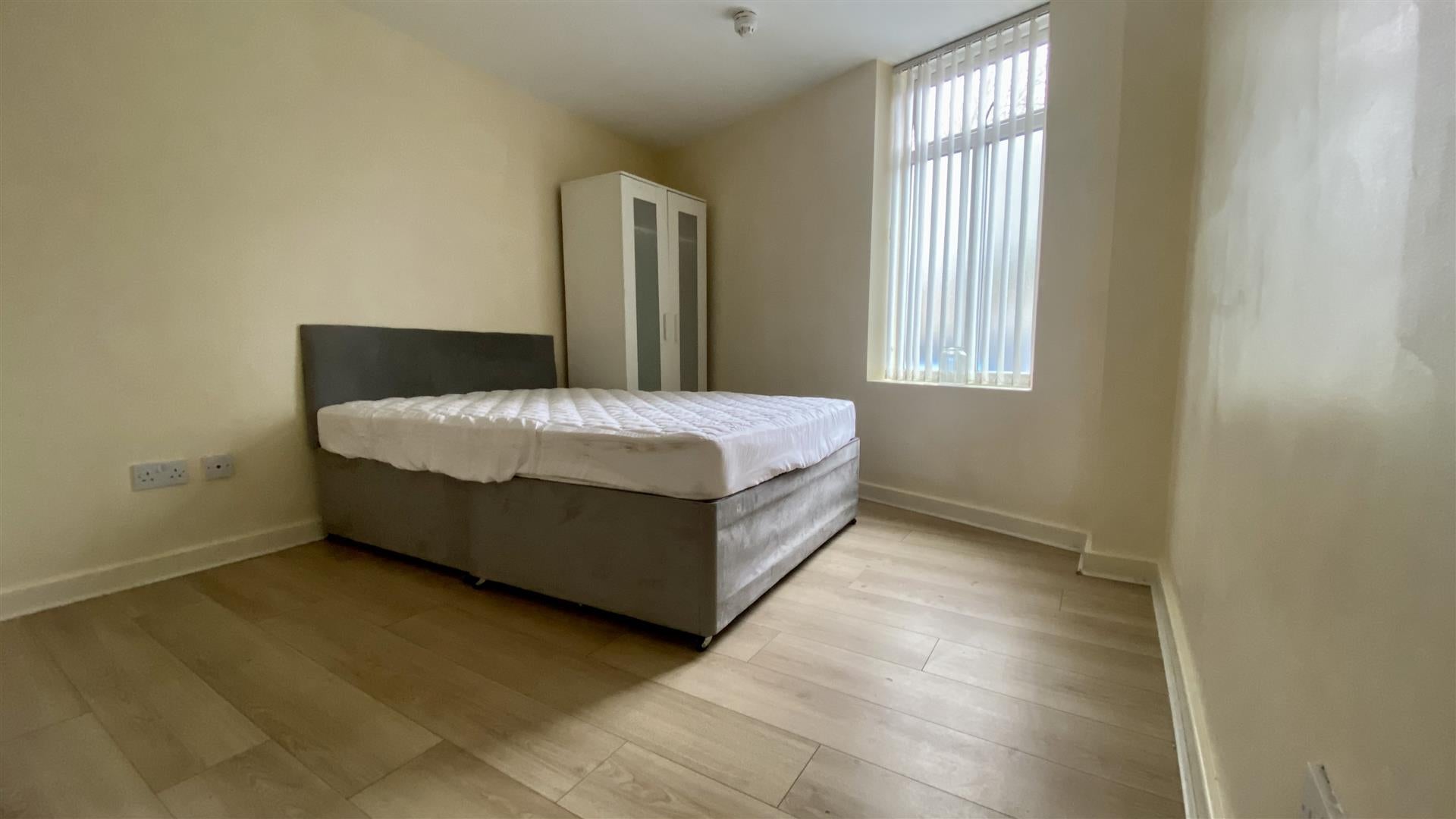 Room Raglan Street in Coventry