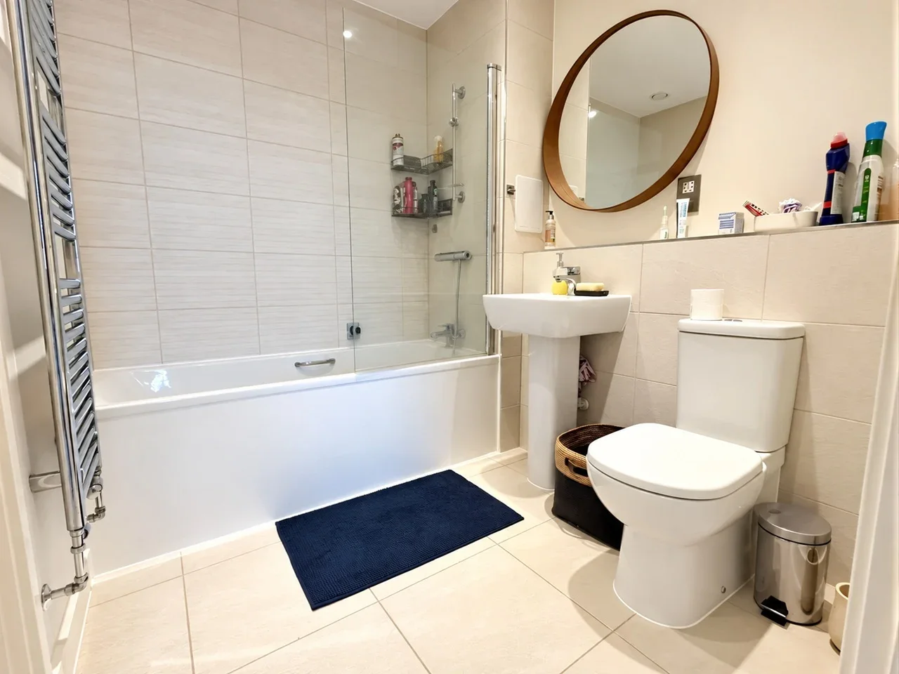 Flat Hampden Road in Greater London