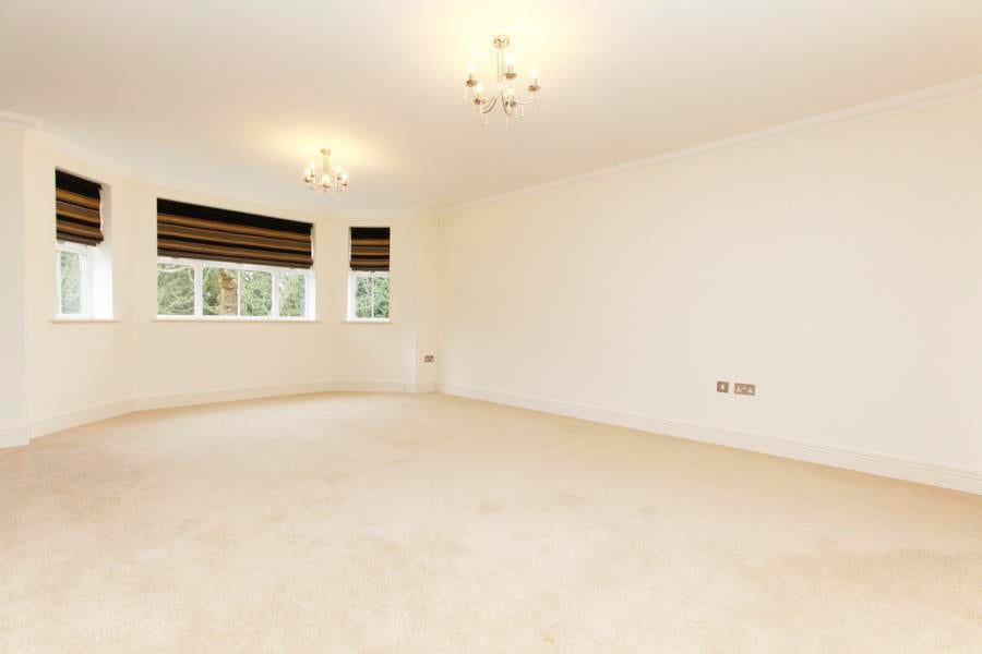 Flat Westfield Park in Greater London