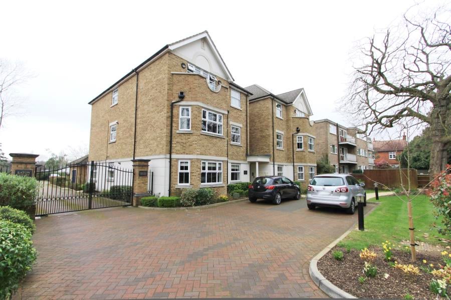 Flat Westfield Park in Greater London