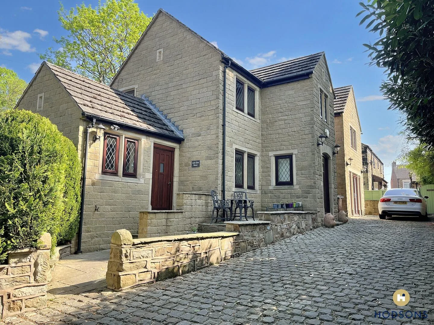 House Kirkgate Lane in Wakefield