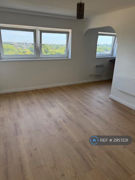 Flat Camberley Rise in Sandwell